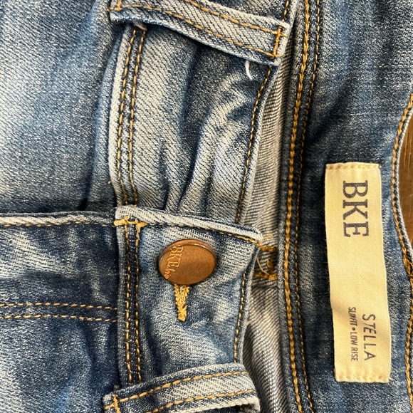 BKE,Guess Jeans GREAT Condition! - Picture 8 of 16